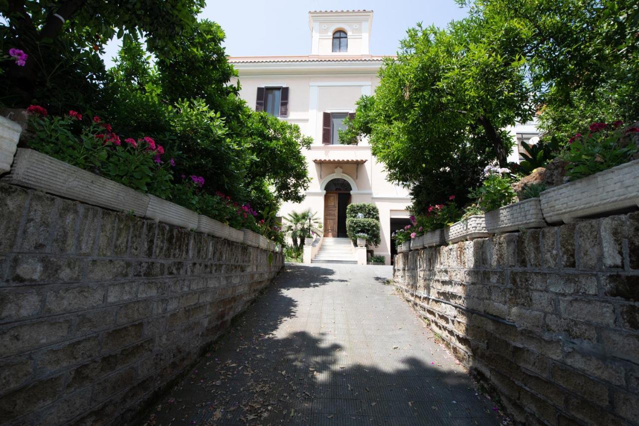 Domus Cordara - Splendido Appartamento Nel Verde Rome Bagian luar foto